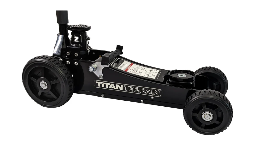 Titan Terrain 2 Tonne Rugged Floor Jack