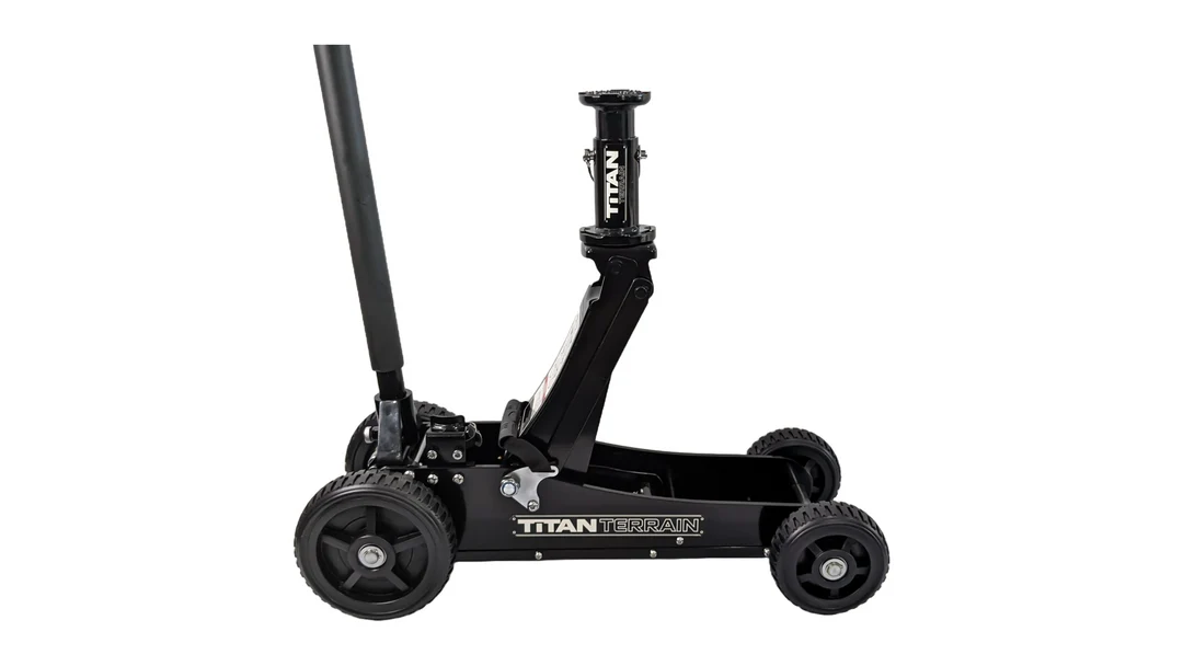 Titan Terrain 2 tonne 4WD floor jack with high-lift extension